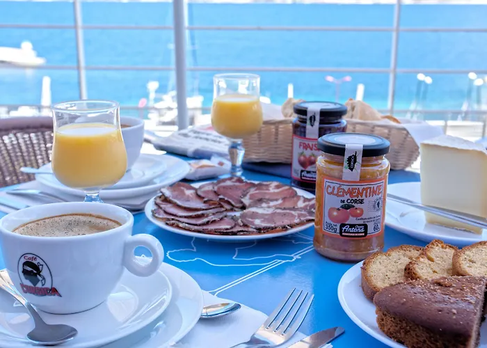 Hotell Le Neptune & 3*