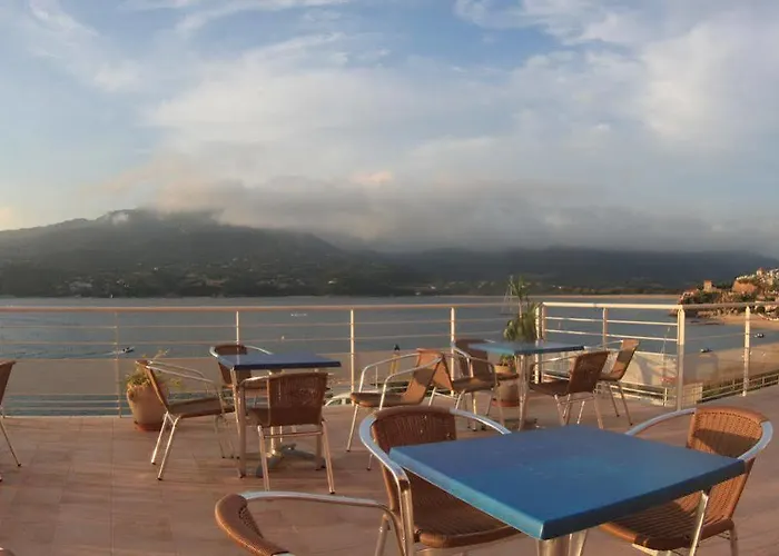 Le Neptune & Hotell
