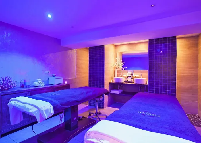 Le Neptune & Hotell 3*