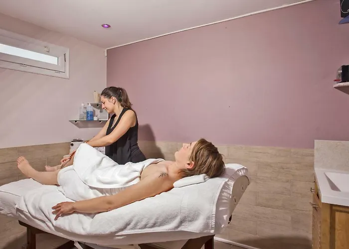 Le Neptune & Hotell