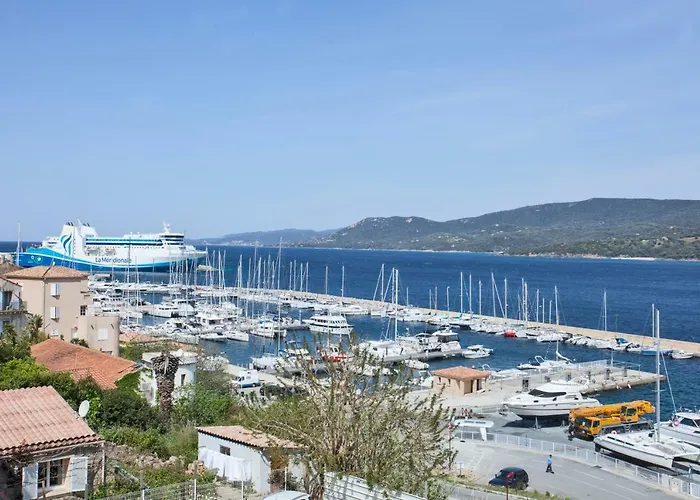 Hotell Le Neptune & 3*