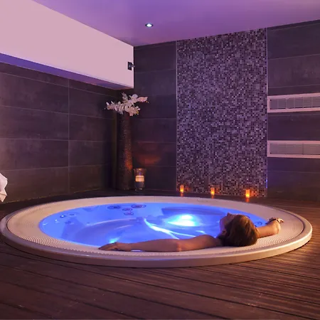 Le Neptune & Проприано