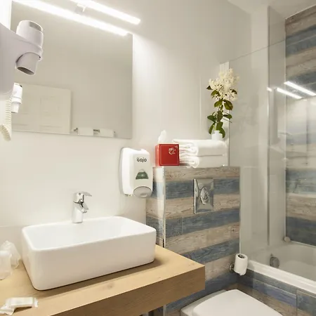 Le Neptune & 3* Проприано