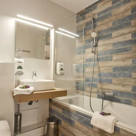 Le Neptune & Hotel 3*