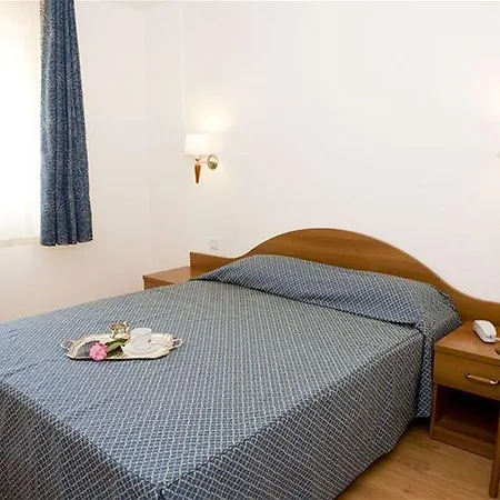 Le Neptune & Hotell 3*