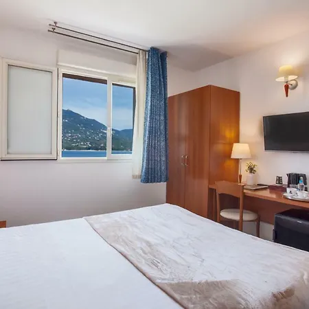 Hotel Le Neptune & Propriano (Corsica)