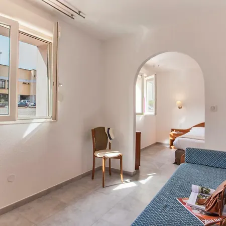 Le Neptune & 3* Propriano (Corsica)