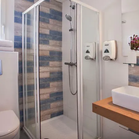 Le Neptune & 3* Propriano (Corsica)