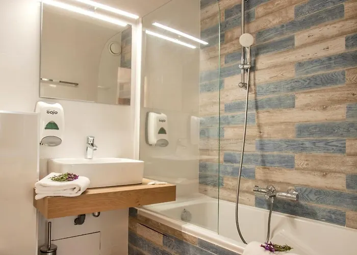 Le Neptune & 3* Propriano (Corsica)