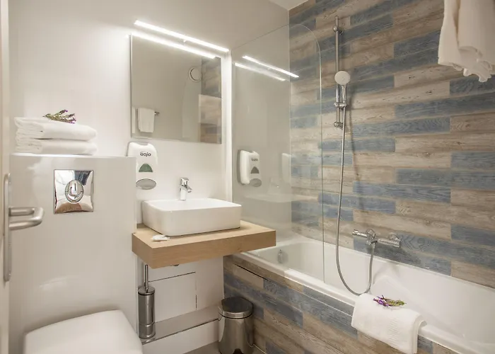 Le Neptune & 3* Propriano (Corsica)