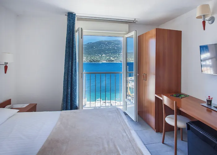 Le Neptune & 3* Propriano (Corsica)