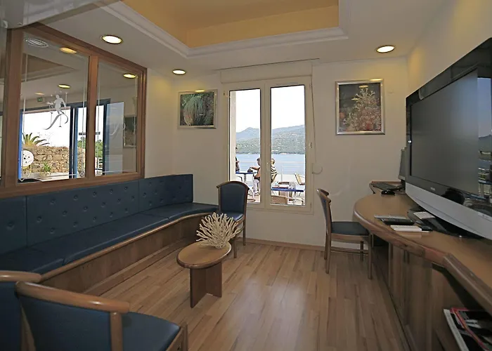 Hotel Le Neptune & Propriano (Corsica)