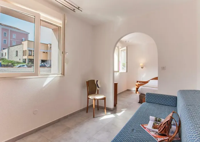 Le Neptune & 3* Propriano (Corsica)